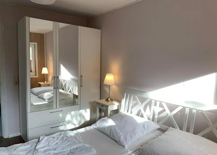 Ferienwohnung-in-strandnaehe-schwalbennest-2 *